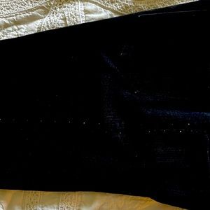 Nydj size 10 blk side studs down leg length 29 1/2” very slimming
